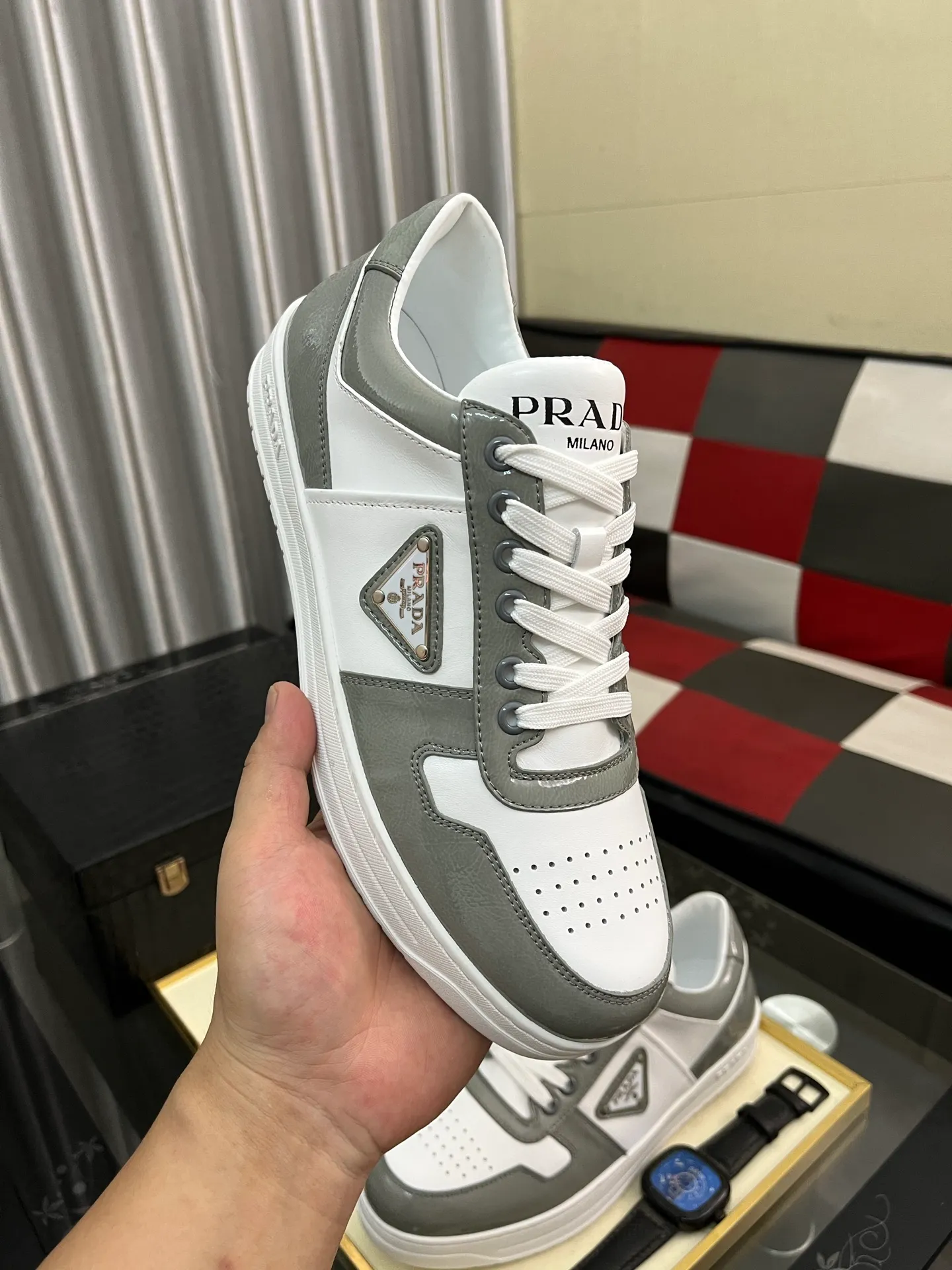 Men's shoes 💰560⌚️⌚️【PRADA】Prada - high-end quality original order 🔍🔍🔍 casual sports shoes - upper: 🔝 Nappa calfskin, brand high satin hollow canvas, shoe body sewn brand metal fasteners, tongue injection molded brand logo - lining: water-dyed cowhide - outsole: ultra-light TPU foam rubber; two-color molded outsole -Ultra-high quality control and fine workmanship: highlighted (high-end, extravagance, and class) -Size: 38-444️⃣colors available